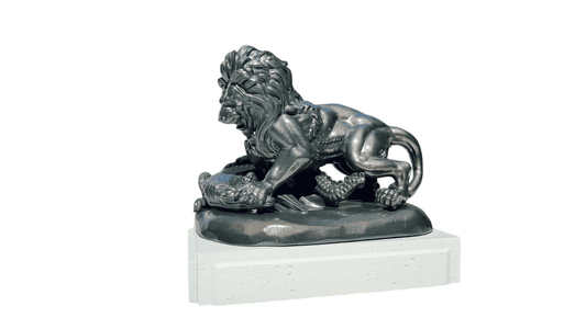 León 1 replica Av. Los Leones